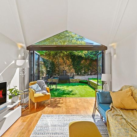 3 Bedroom Mews Home - Clapham Common - Free Private Parking - Sleeps 5 - Newly Refurbished - Sweetpea & Pillow Properties London Luaran gambar