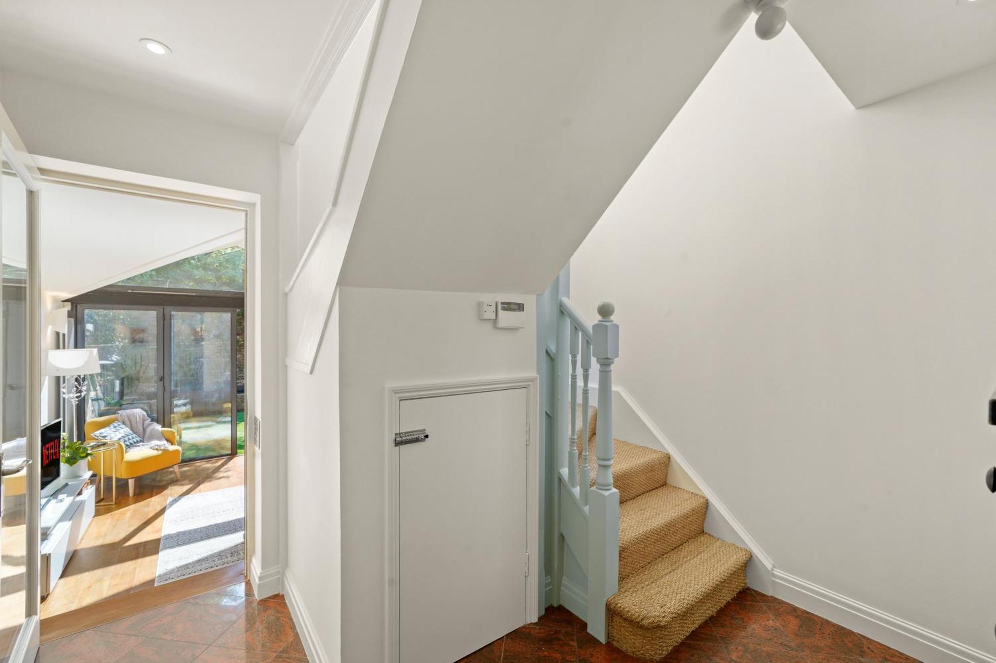 3 Bedroom Mews Home - Clapham Common - Free Private Parking - Sleeps 5 - Newly Refurbished - Sweetpea & Pillow Properties London Luaran gambar