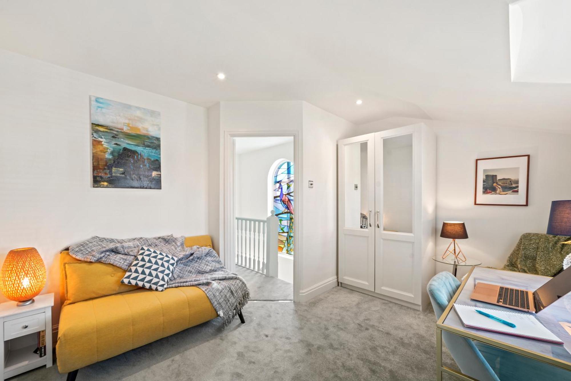 3 Bedroom Mews Home - Clapham Common - Free Private Parking - Sleeps 5 - Newly Refurbished - Sweetpea & Pillow Properties London Luaran gambar